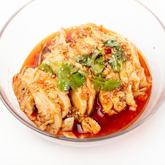 口水鸡chilled chicken w/spicy sichuan sauce
